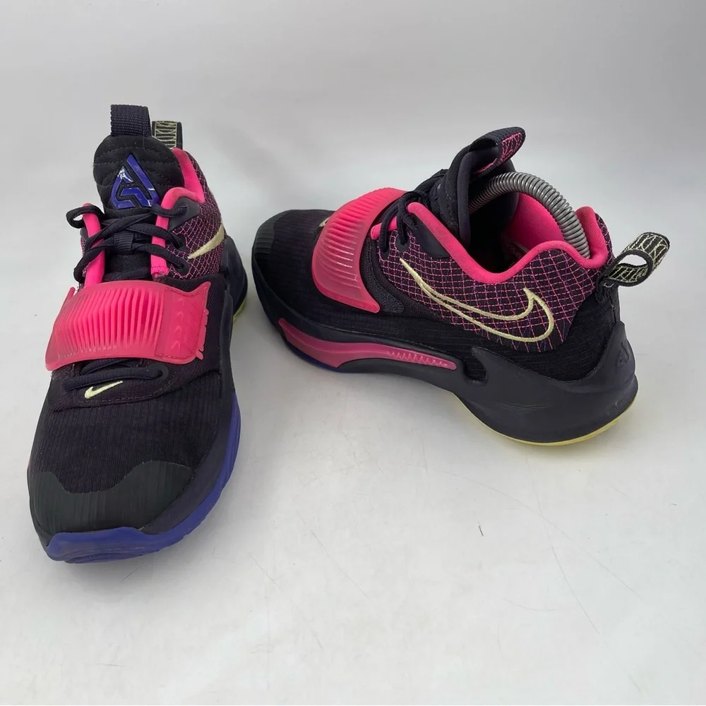 👞 Nike Unisex Zoom Freak 3-SZ 6 Y-Purple Pink Low Top Lace- Up Running Shoe